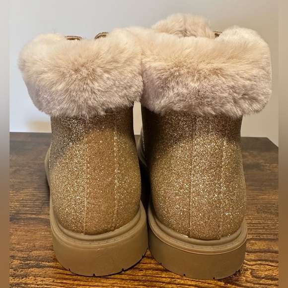 Thereabouts Big Girls Gold Sparkle London Flat Heel Hiking Boots NWT Var… - Picture 6 of 8